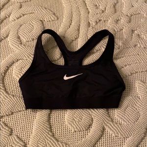 NWOT Nike dri-fit sports bra